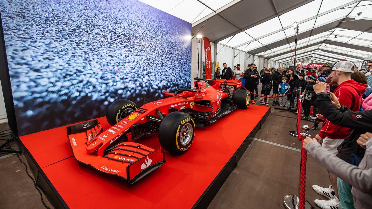 La Formula 1 sarà trasmessa in diretta a Praga.  Il festival automobilistico Legends sarà trasmesso in diretta da Monaco
